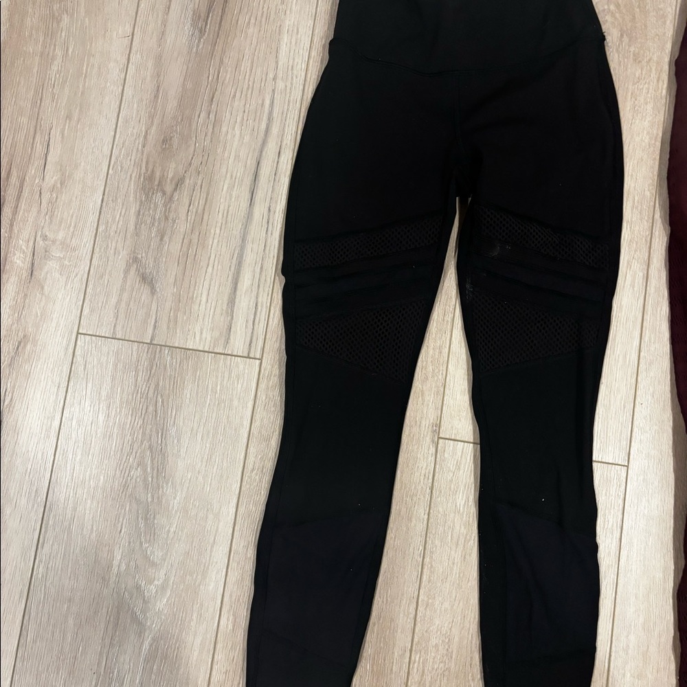 black  size 4 leggings